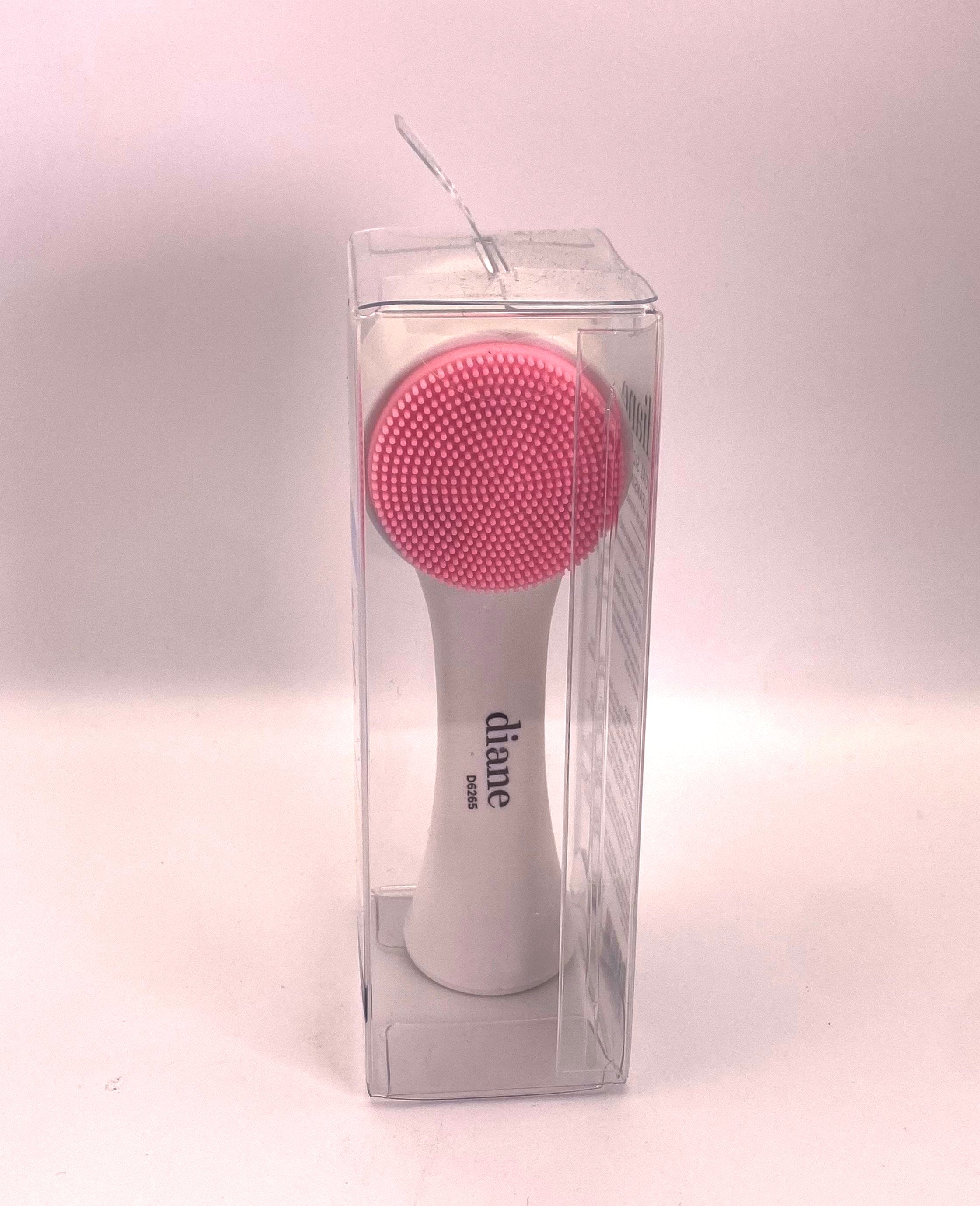 Diane Dual Sided Face Cleansing Brush #D6265