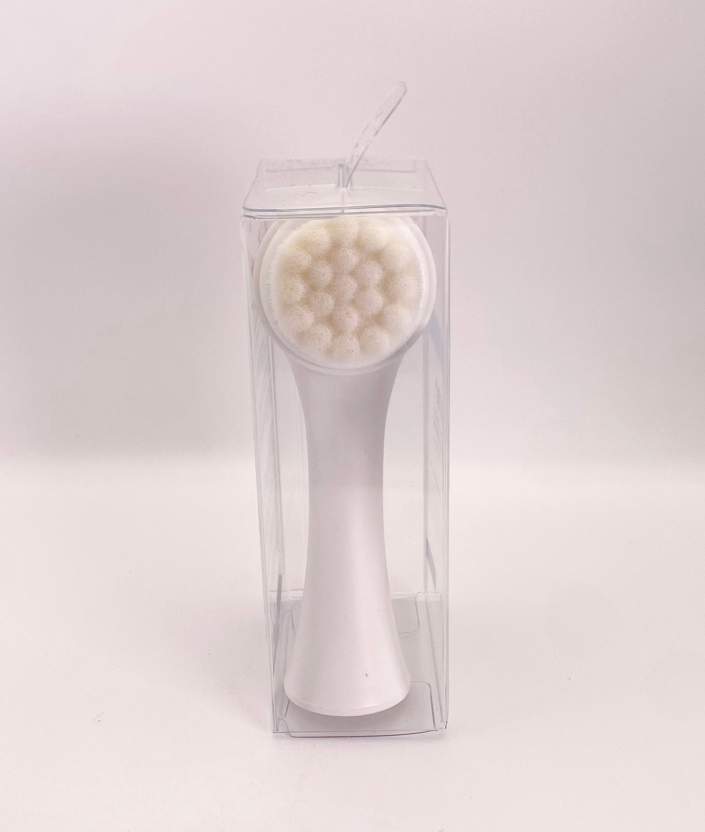 Diane Dual Sided Face Cleansing Brush #D6265